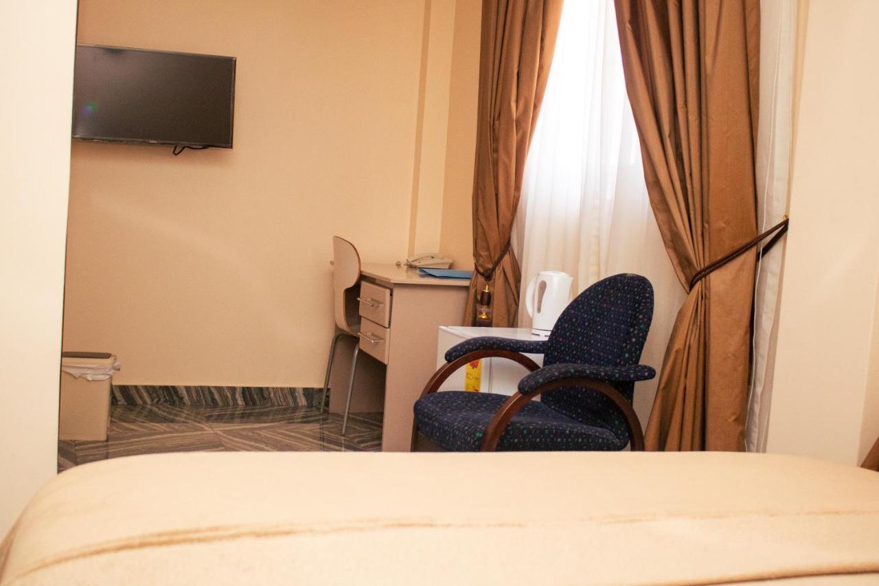 Exotic Palace Hotel Тема Екстериор снимка