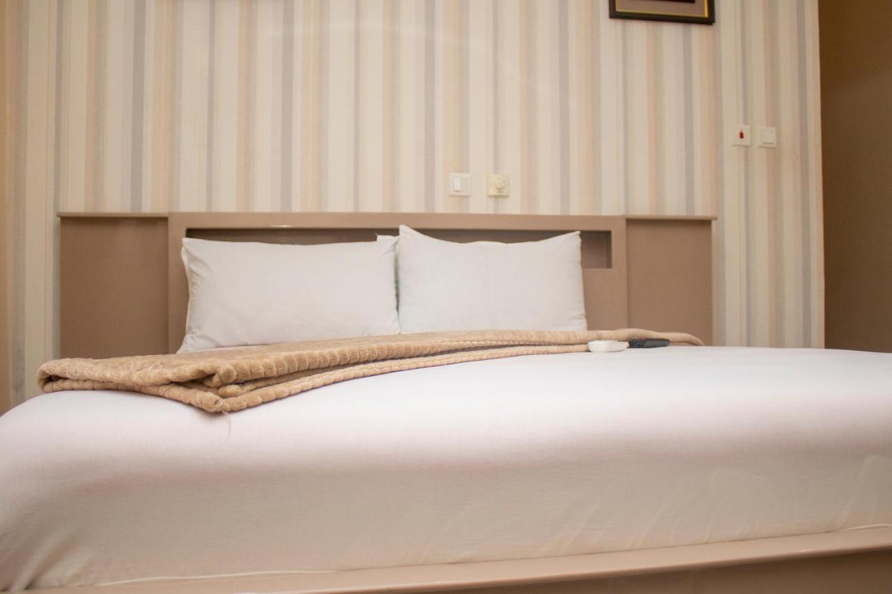 Exotic Palace Hotel Тема Екстериор снимка